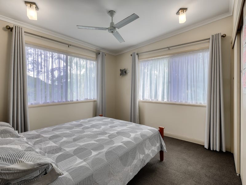 15 Venetia Street, Stafford Heights QLD 4053