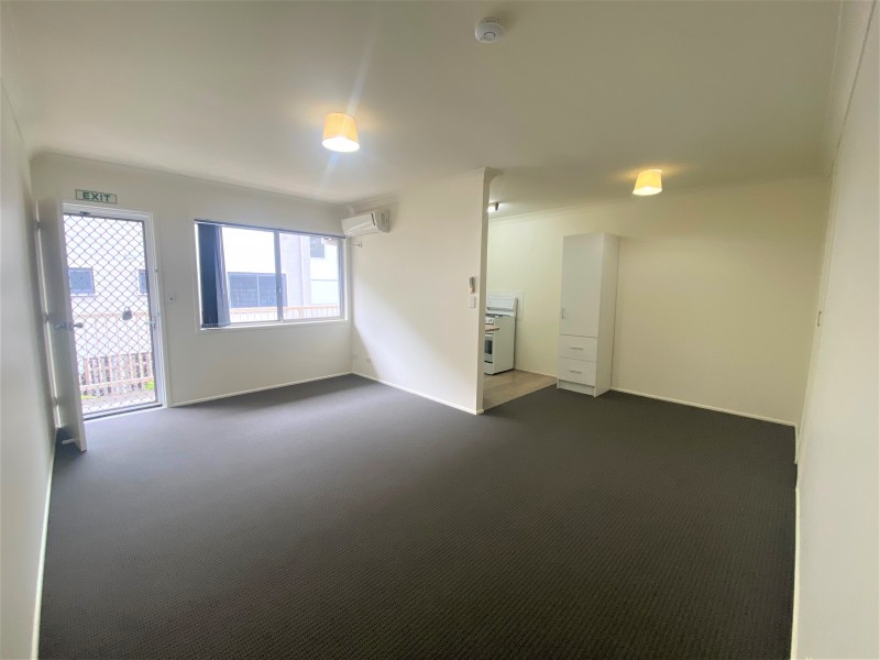 4/38 Victor Street, Holland Park QLD 4121