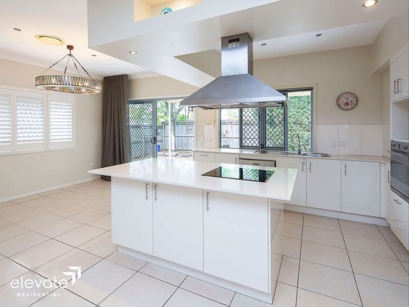 39 Webster Avenue, Hendra QLD 4011