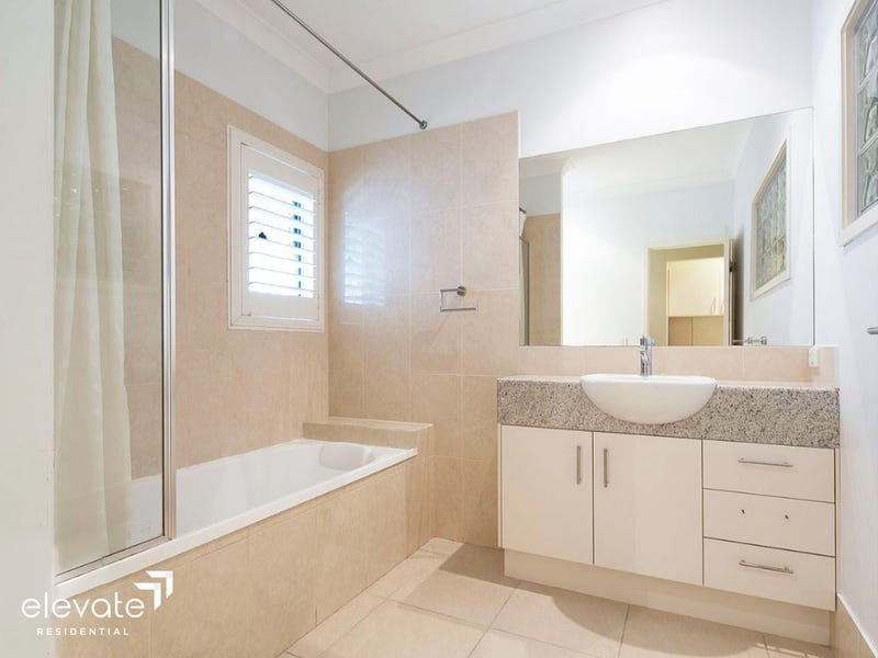 39 Webster Avenue, Hendra QLD 4011