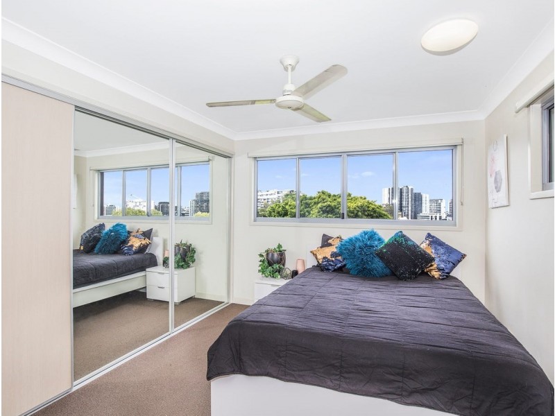 412/8 Hurworth Street, Bowen Hills QLD 4006