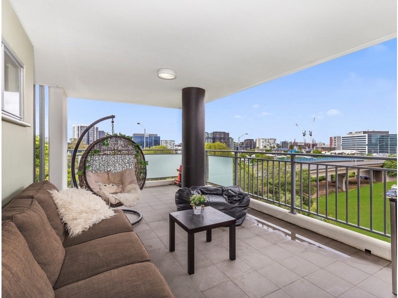 412/8 Hurworth Street, Bowen Hills QLD 4006