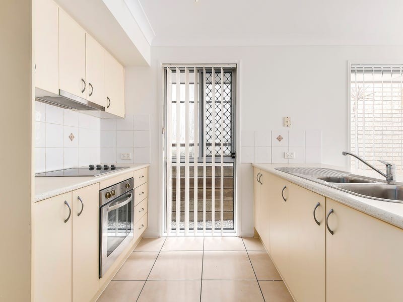 6 Freesia Close, Springfield Lakes QLD 4300