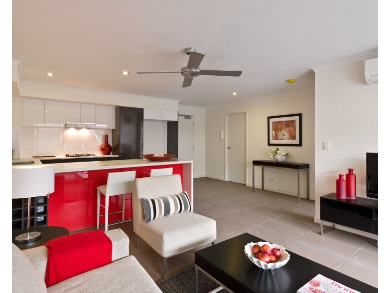 1305/67 Linton Street, Kangaroo Point QLD 4169