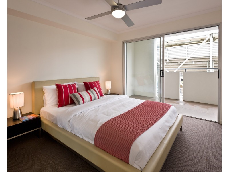 1305/67 Linton Street, Kangaroo Point QLD 4169