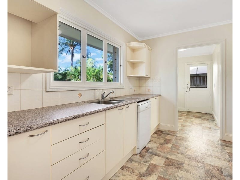 19 Mabb Street, Kenmore QLD 4069