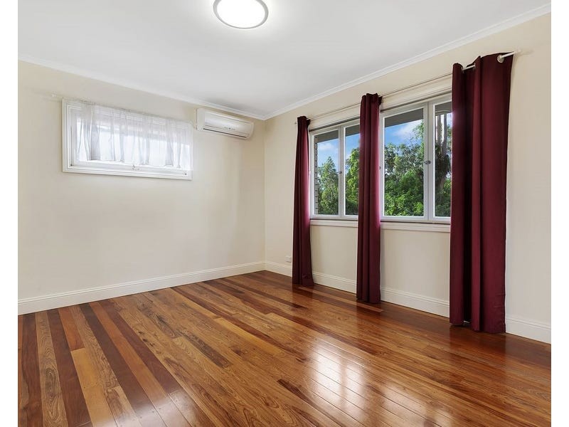 19 Mabb Street, Kenmore QLD 4069