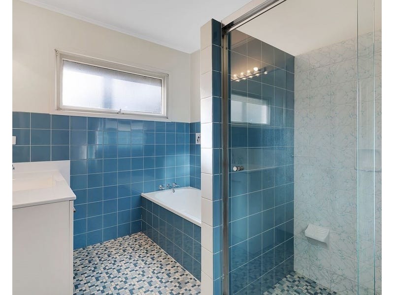 19 Mabb Street, Kenmore QLD 4069