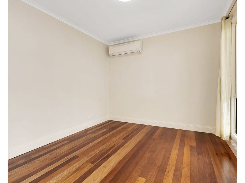19 Mabb Street, Kenmore QLD 4069