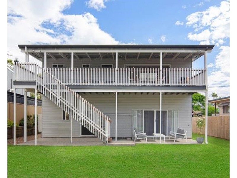 11 Venetia Street, Stafford Heights QLD 4053