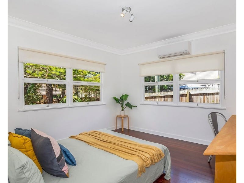 230 Chatsworth Road, Coorparoo QLD 4151