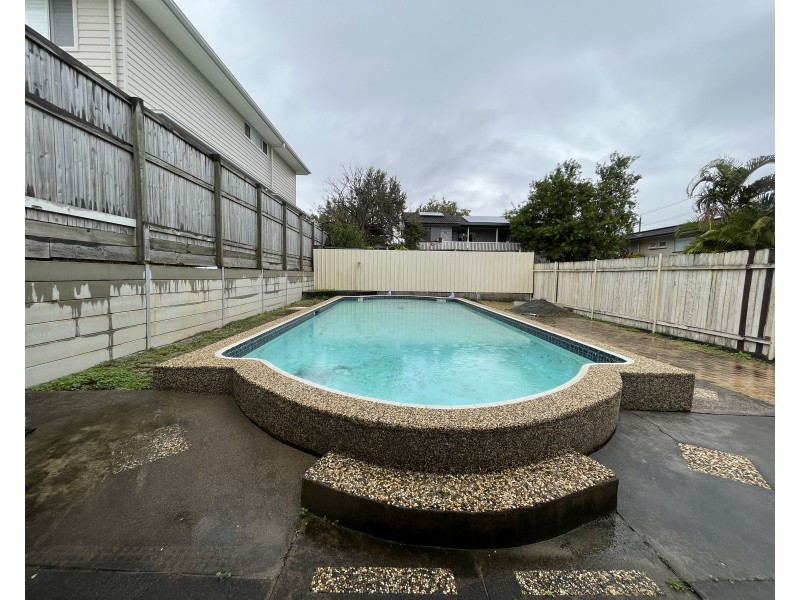 10 Koree Street, Carina QLD 4152