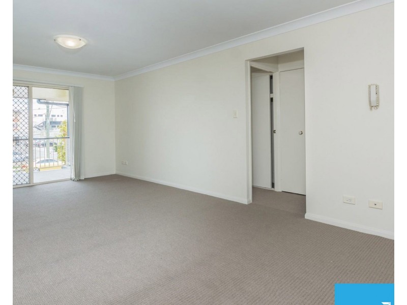 2/23 Cleveland Street, Greenslopes QLD 4120