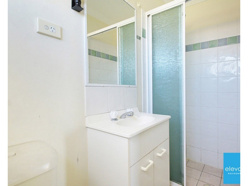 2/23 Cleveland Street, Greenslopes QLD 4120