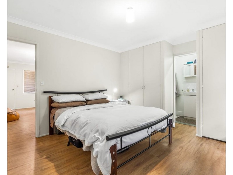 2/38 Victor Street, Holland Park QLD 4121