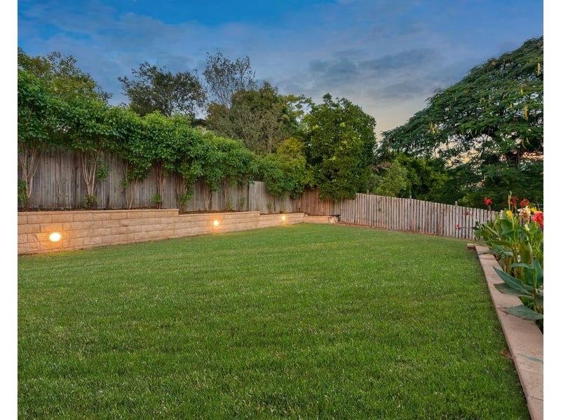 35 Barwood Street, Newmarket QLD 4051