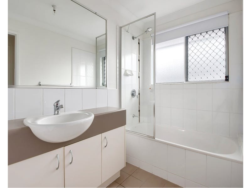 6 Freesia Close, Springfield Lakes QLD 4300