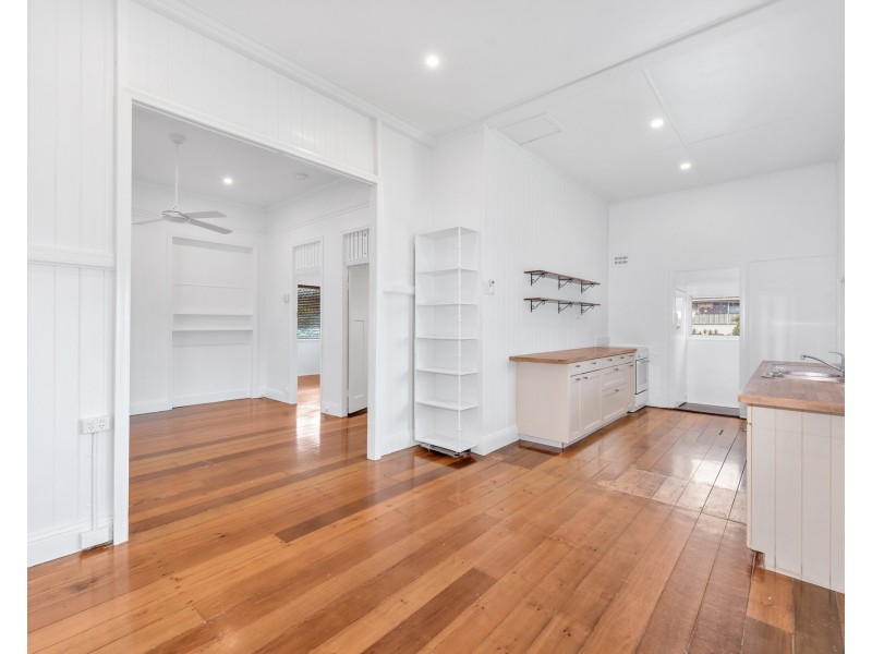 132 Bennetts Road, Norman Park QLD 4170