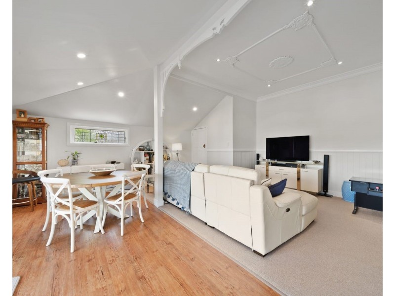 54 Ashgrove Crescent, Ashgrove QLD 4060