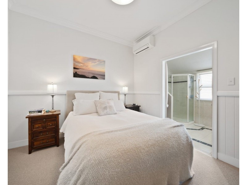 54 Ashgrove Crescent, Ashgrove QLD 4060