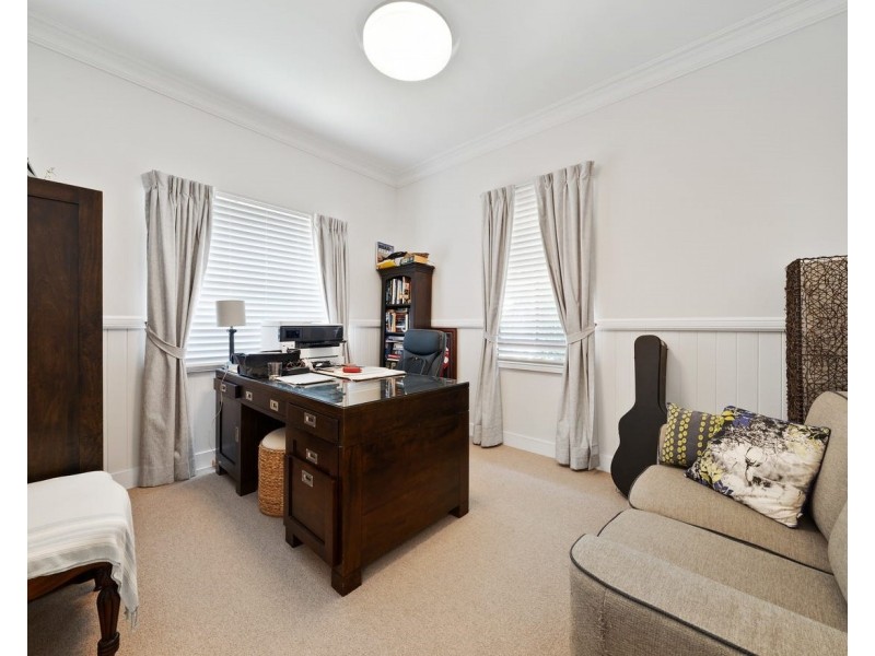 54 Ashgrove Crescent, Ashgrove QLD 4060