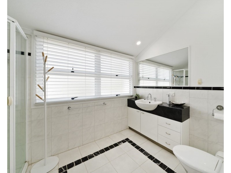 54 Ashgrove Crescent, Ashgrove QLD 4060