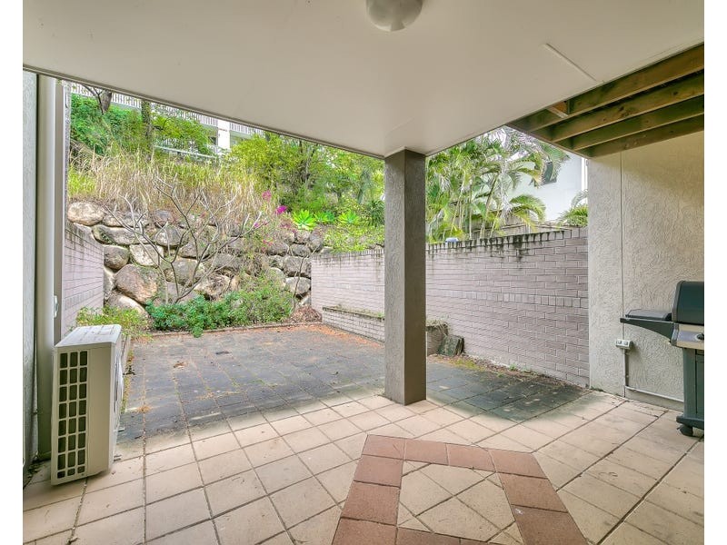 2/11 Indooroopilly Road, Taringa QLD 4068