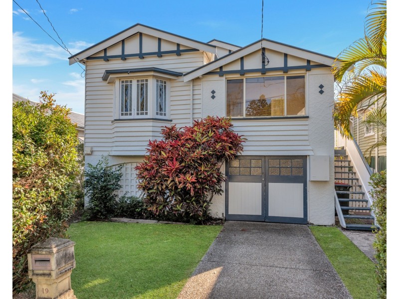 19 Sellheim Street, Grange QLD 4051