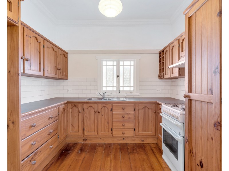 19 Sellheim Street, Grange QLD 4051