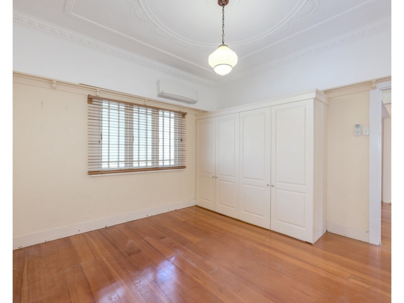 19 Sellheim Street, Grange QLD 4051