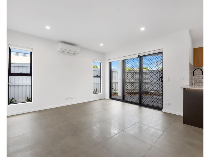 1/99 Eliza Lane, Wavell Heights QLD 4012