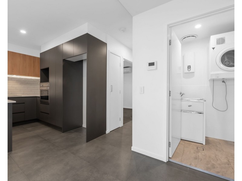 1/99 Eliza Lane, Wavell Heights QLD 4012