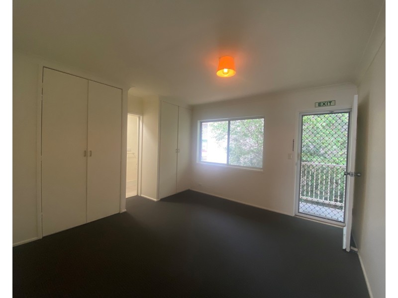 4/38 Victor Street, Holland Park QLD 4121