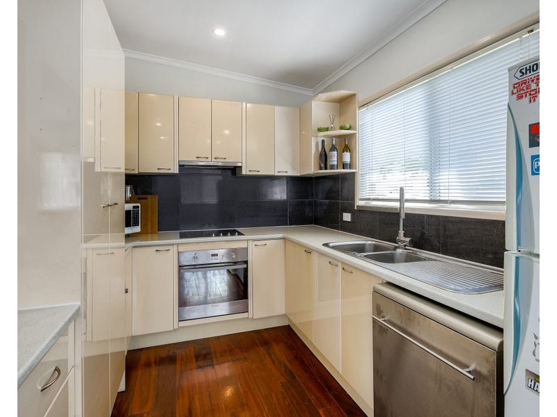 15 Venetia Street, Stafford Heights QLD 4053