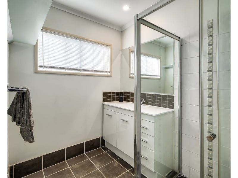 15 Venetia Street, Stafford Heights QLD 4053