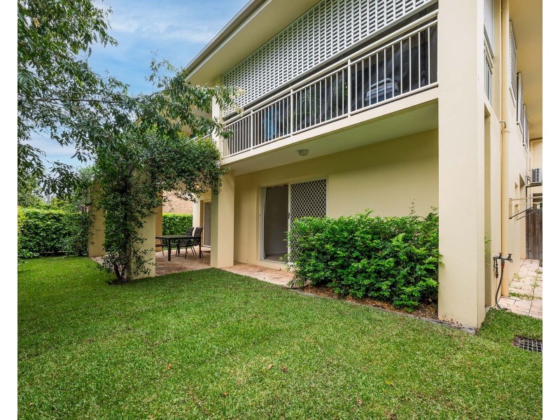 1/120 Carmody Road, St Lucia QLD 4067