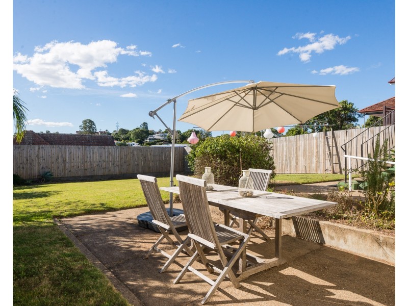 27 Goskar Avenue, Alderley QLD 4051