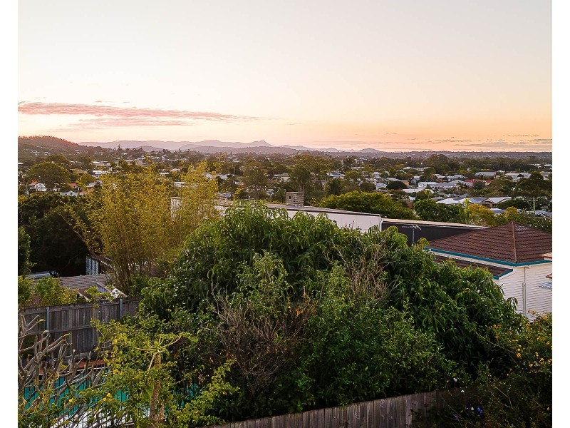 27 Goskar Avenue, Alderley QLD 4051