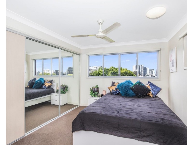 412/8 Hurworth Street, Bowen Hills QLD 4006
