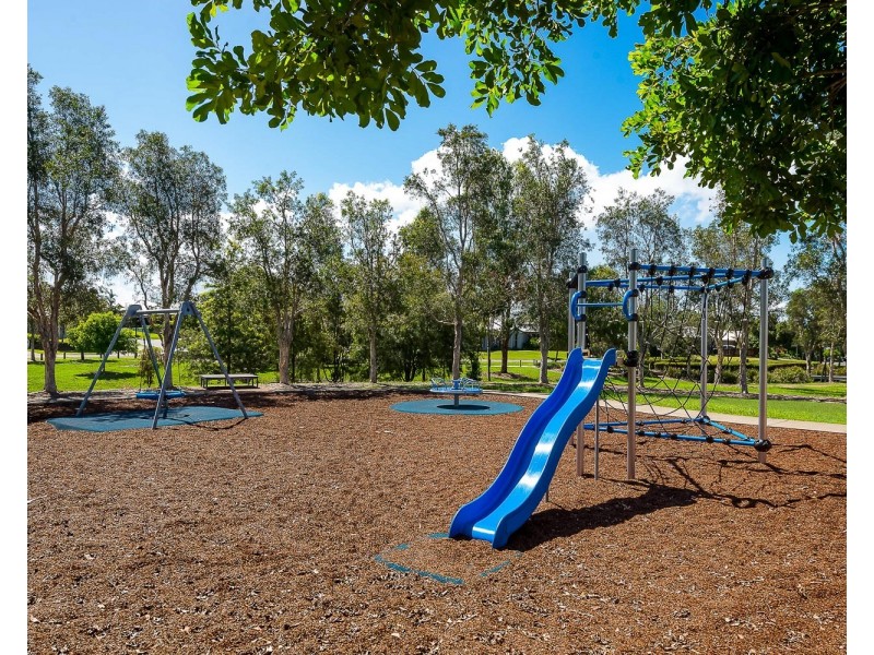 4 Carlingford Circuit, Warner QLD 4500