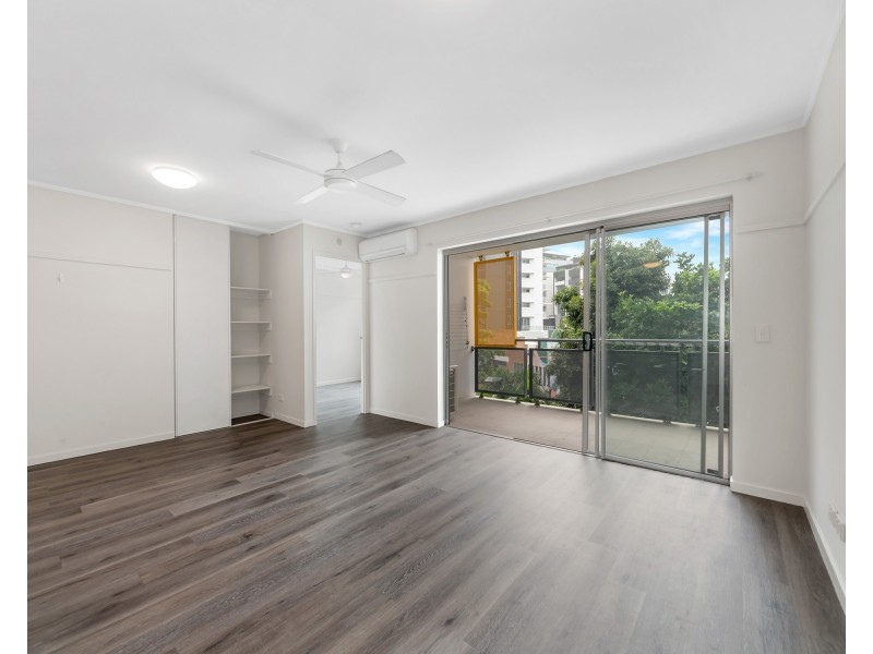 215/19 Masters Street, Newstead QLD 4006