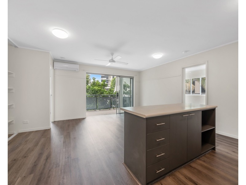 215/19 Masters Street, Newstead QLD 4006