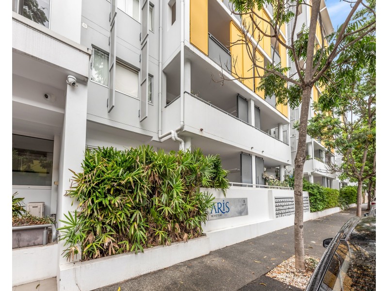 215/19 Masters Street, Newstead QLD 4006