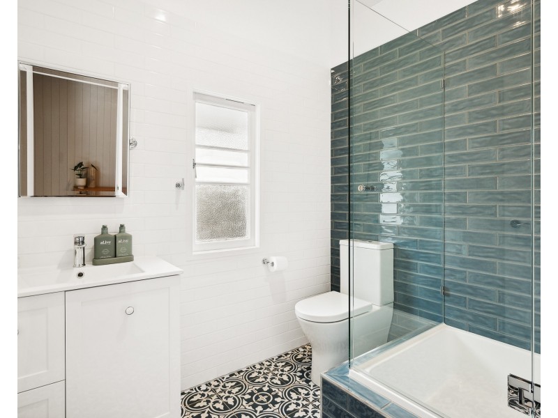 27 Denham Street, Clayfield QLD 4011