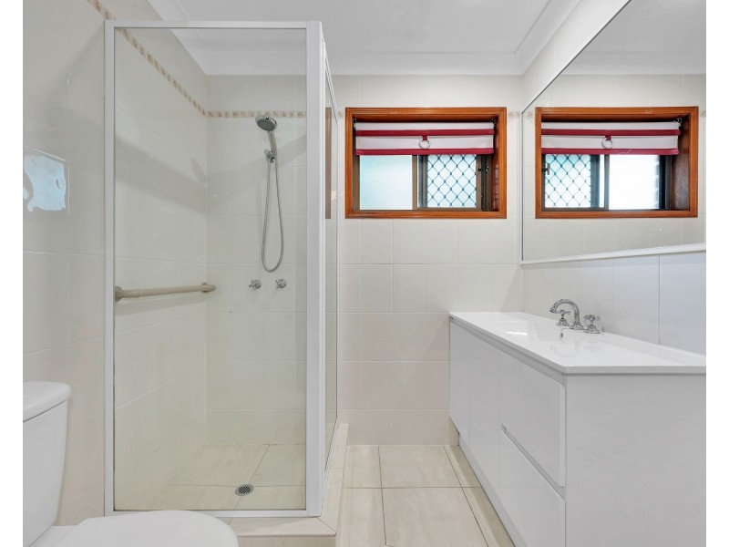2 Maranoa Street, Carina Heights QLD 4152