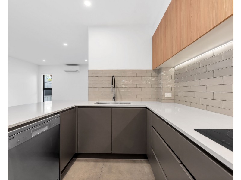 1/99 Eliza Lane, Wavell Heights QLD 4012