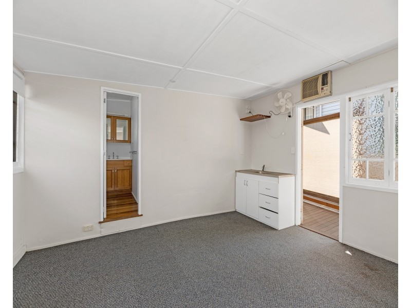 77 Jackson Street, Clayfield QLD 4011