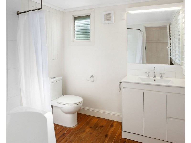 77 Wickham Street, Morningside QLD 4170