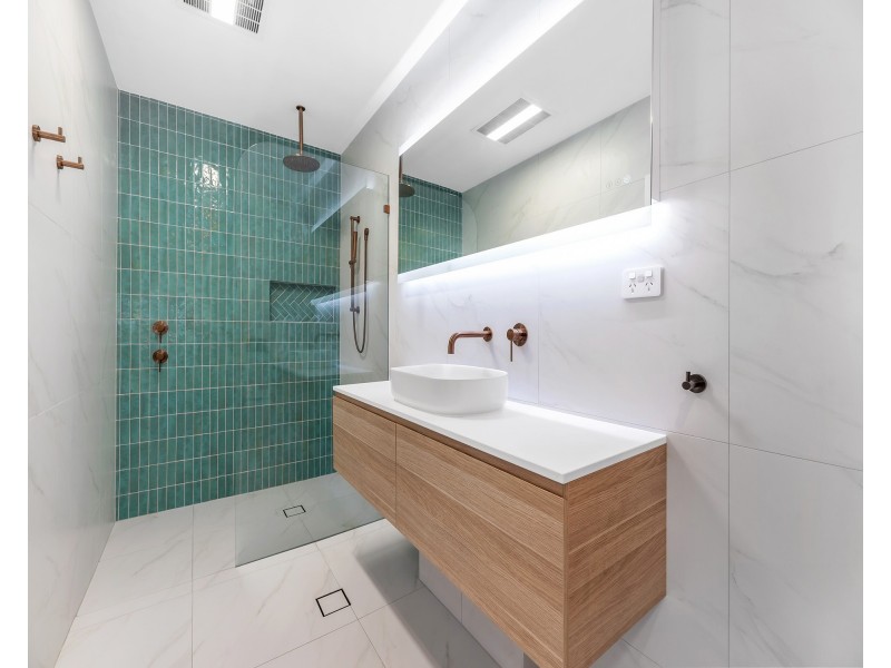 54 Agincourt Street, Grange QLD 4051