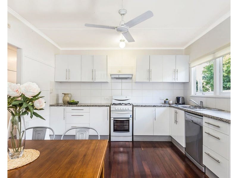 230 Chatsworth Road, Coorparoo QLD 4151